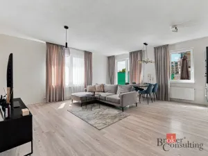 Prodej bytu 2+kk, Plzeň - Skvrňany, Františka Kováříka, 66 m2