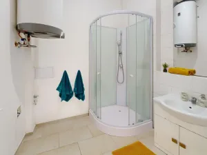 Prodej bytu 2+kk, Praha - Holešovice, Na Maninách, 57 m2