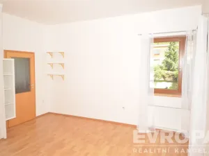 Pronájem bytu 2+kk, Praha, Hlubočepská, 160 m2