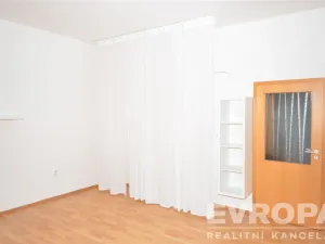 Pronájem bytu 2+kk, Praha, Hlubočepská, 160 m2