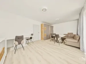 Pronájem rodinného domu, Postřižín, Datlová, 137 m2