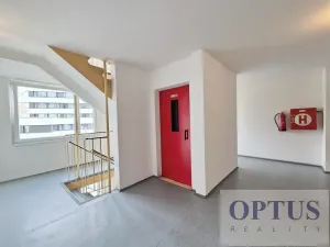 Pronájem kanceláře, Praha - Smíchov, U Demartinky, 106 m2