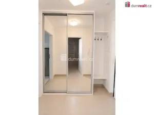 Pronájem bytu 1+kk, Praha - Libeň, V mezihoří, 40 m2