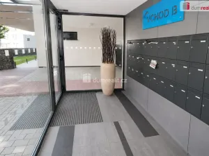 Pronájem bytu 1+kk, Praha - Libeň, V mezihoří, 40 m2