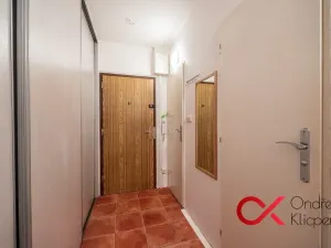 Pronájem bytu 2+kk, Praha, Dědinova, 45 m2