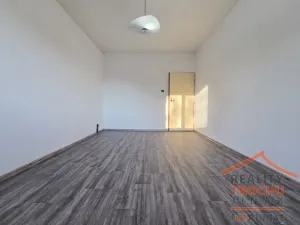 Prodej bytu 3+1, Chrudim, Jabloňová, 67 m2