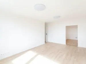 Prodej bytu 4+kk, Praha, Novodvorská, 71 m2