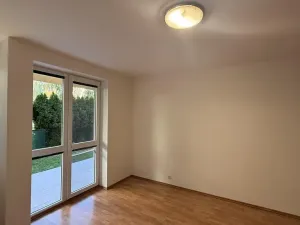 Pronájem bytu 2+kk, Hradec Králové, Ve Stromovce, 59 m2