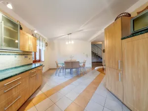 Prodej rodinného domu, Okrouhlá, 310 m2