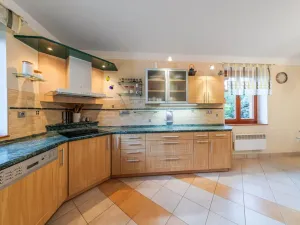 Prodej rodinného domu, Okrouhlá, 310 m2