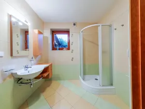 Prodej rodinného domu, Okrouhlá, 310 m2