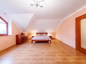 Prodej rodinného domu, Okrouhlá, 310 m2