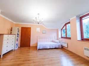 Prodej rodinného domu, Okrouhlá, 310 m2