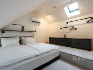 Prodej bytu 1+kk, Praha - Karlín, Prvního pluku, 49 m2