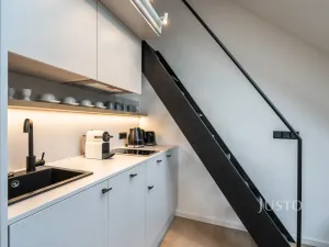 Prodej bytu 1+kk, Praha - Karlín, Prvního pluku, 49 m2