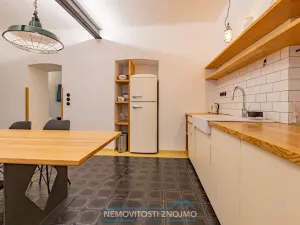 Prodej bytu 2+kk, Znojmo, Na Kopečku, 59 m2