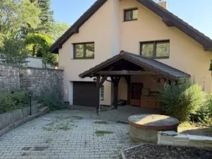 Prodej rodinného domu, Srbsko, Hrašov, 300 m2