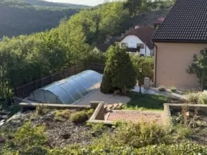 Prodej rodinného domu, Srbsko, Hrašov, 300 m2