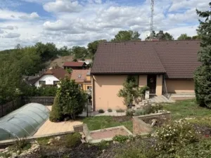 Prodej rodinného domu, Srbsko, Hrašov, 300 m2