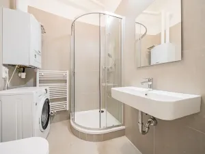Pronájem bytu 1+kk, Praha - Nové Město, Lípová, 35 m2