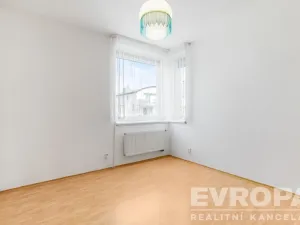Prodej bytu 3+kk, Praha - Újezd, Pastevců, 70 m2