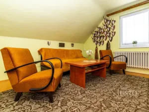 Prodej rodinného domu, Zvole, 520 m2