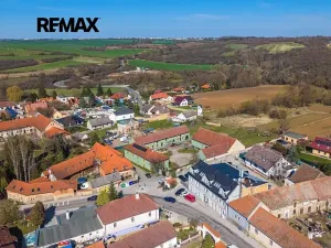 Prodej obchodního prostoru, Chýnice, Karlštejnská, 74 m2
