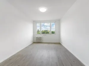 Prodej bytu 2+kk, Praha - Černý Most, Smikova, 44 m2
