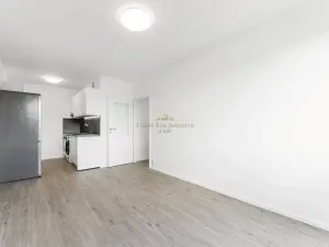 Prodej bytu 2+kk, Praha - Černý Most, Smikova, 44 m2