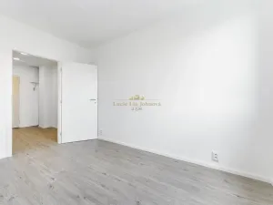 Prodej bytu 2+kk, Praha - Černý Most, Smikova, 46 m2