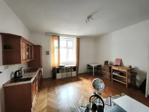 Pronájem bytu 1+kk, Praha - Vinohrady, Koperníkova, 34 m2