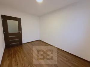 Pronájem bytu 3+kk, Klecany, V Honech, 63 m2
