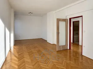 Prodej bytu 1+1, Praha - Strašnice, Ke Strašnické, 45 m2