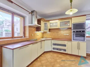 Prodej rodinného domu, Pecka - Bělá u Pecky, 250 m2