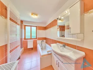Prodej rodinného domu, Pecka - Bělá u Pecky, 250 m2