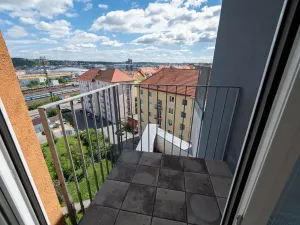 Prodej bytu 2+kk, Praha - Vysočany, Skloněná, 74 m2