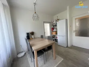 Pronájem bytu 3+1, Praha - Troja, Nad Hercovkou, 72 m2