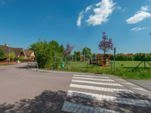 Prodej bytu 3+kk, Praha - Újezd nad Lesy, Oplanská, 56 m2