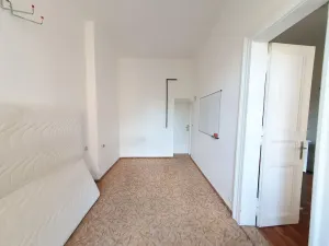 Pronájem bytu 3+1, Praha - Vinohrady, Chodská, 77 m2
