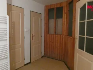 Pronájem bytu 1+kk, Louny, Komenského náměstí, 45 m2