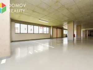 Pronájem garážového stání, Beroun, Nepilova, 12 m2