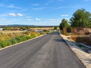 Prodej komerčního pozemku, Hůry, Pod Strání, 11525 m2