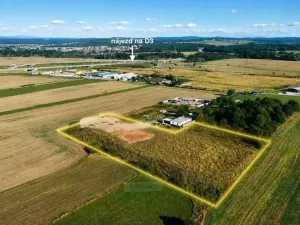 Prodej komerčního pozemku, Hůry, Pod Strání, 11525 m2