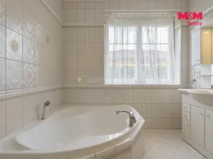 Prodej rodinného domu, Karlovy Vary - Tašovice, U Ohře, 540 m2