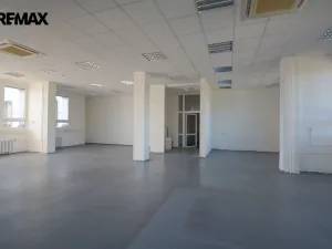 Pronájem kanceláře, Hradec Králové - Věkoše, Akademika Bedrny, 171 m2