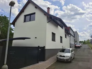 Pronájem rodinného domu, Praha - Nebušice, V uličkách, 166 m2
