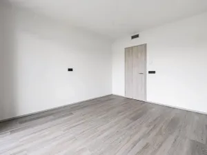 Pronájem bytu 2+kk, Praha - Hlubočepy, Slivenecká, 37 m2
