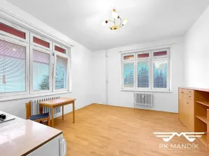 Pronájem bytu 1+kk, Praha - Letňany, Třinecká, 28 m2