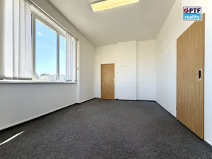 Pronájem kanceláře, Plzeň, Na Roudné, 31 m2