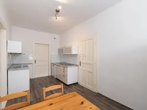 Pronájem bytu 2+1, Praha - Vinohrady, Varšavská, 70 m2